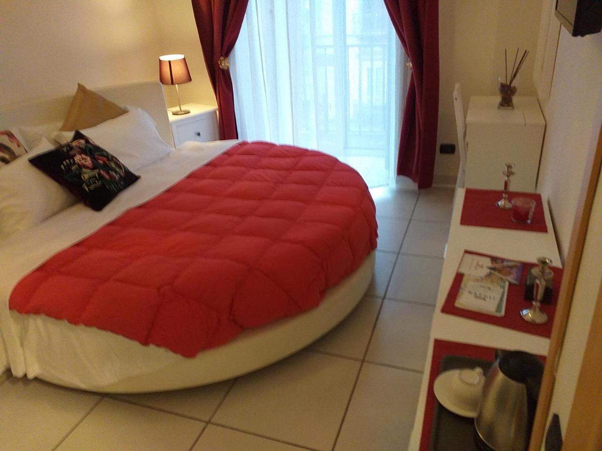 Beb Pantarei Bed & Breakfast Napoli Dış mekan fotoğraf