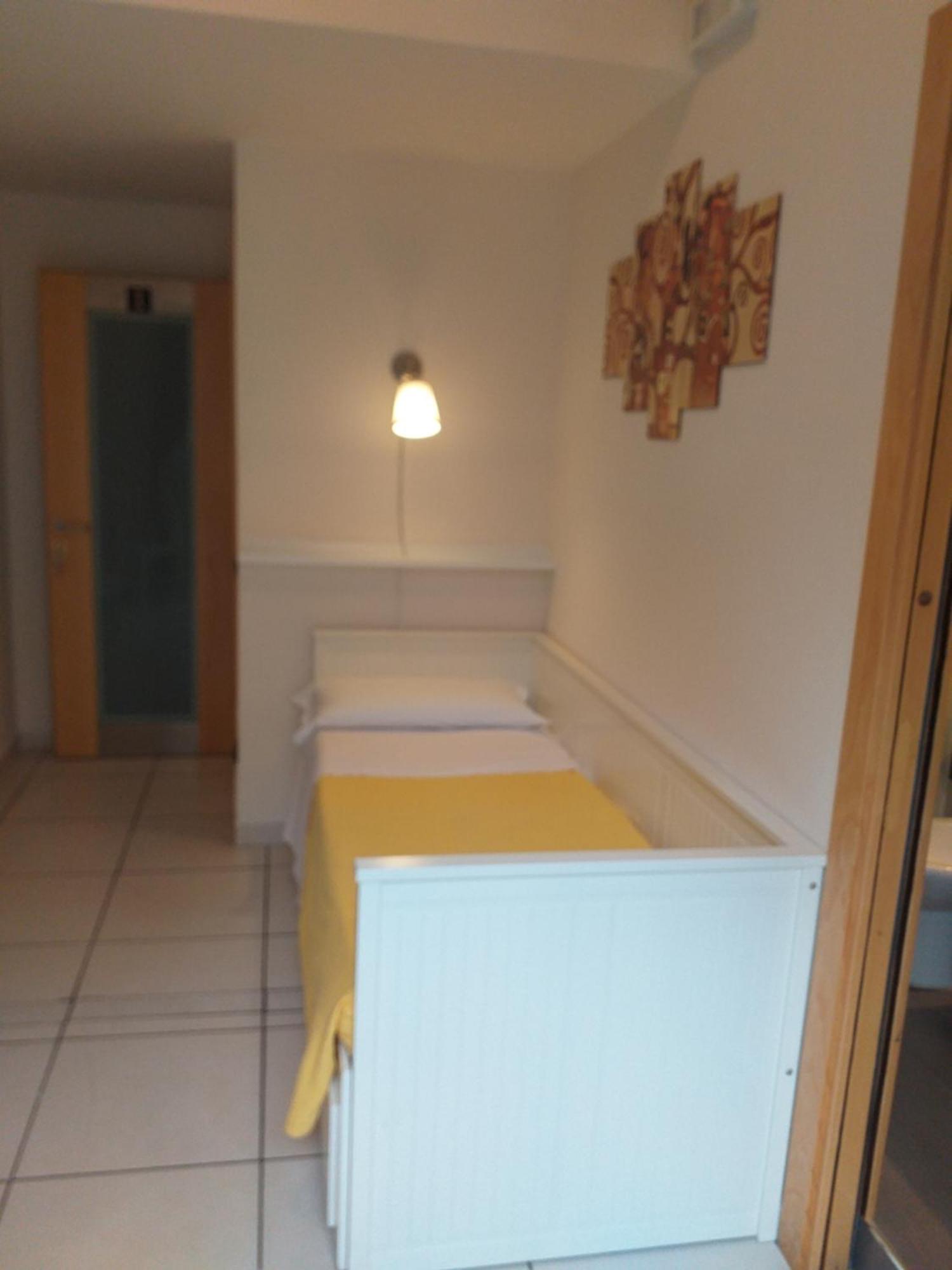 Beb Pantarei Bed & Breakfast Napoli Oda fotoğraf