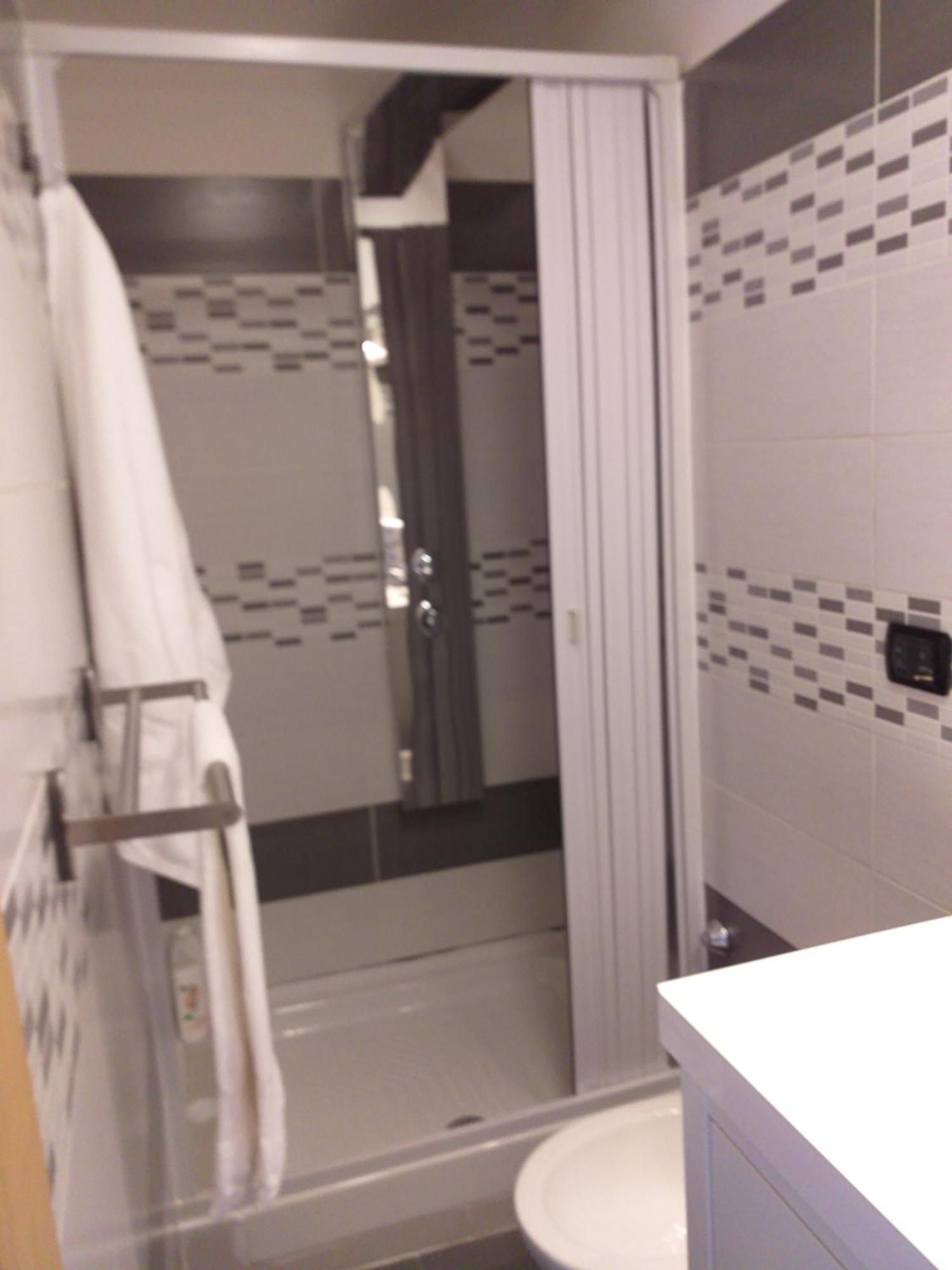 Beb Pantarei Bed & Breakfast Napoli Oda fotoğraf